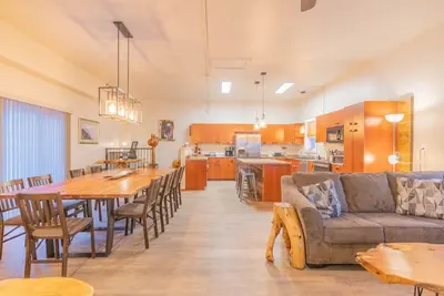 Image de The Northern Driftwood Inn 1. 0