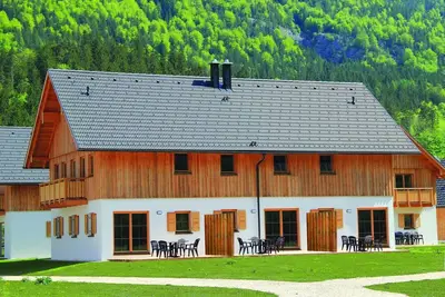 Image de Chalet de luxe à Obertraun avec piscine