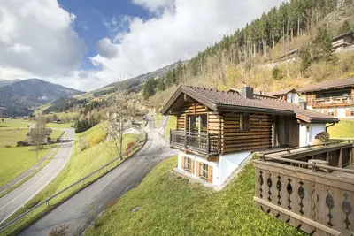 Image de Chalet moderne avec sauna près de Königsleiten