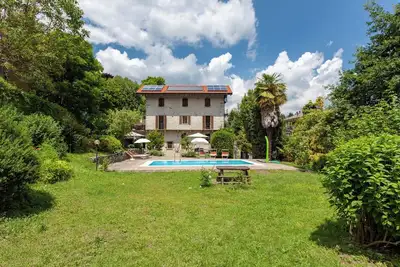 Image de Frey apt. 1 + Frey apt. 2 at Lake Orta with garden and pool