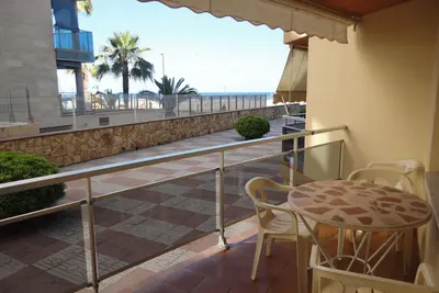 Image de Appartement en bord de mer avec piscine, terrasse et parking à Torredembarra