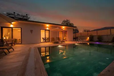 Image de 2 Bedroom Modern Design Private Villa in Fethiye / Kayakoy by Villaboxturkey