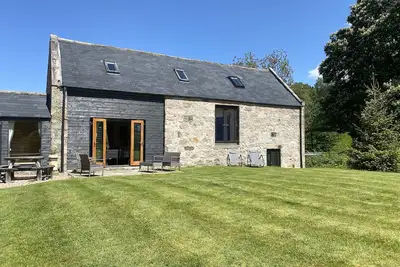 Image de Detached cottage with a large garden in rural woodlands
