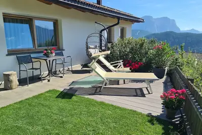 Image de Appartement de vacances 'Sassun' avec vue sur les montagnes, jardin et Wi-Fi.