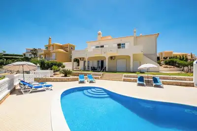 Image de Villa Mendes - Walking distance to the beach