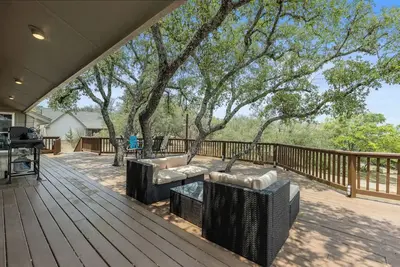 Image de Wine Country Retreat with lake view!