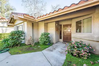 Image de Comfy & Cozy Blacklake Golf Course Condo w/views of the fairways.