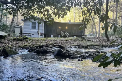Image de Cozy Creek Cabin Near Highlands, Nc:  Relax or Adventure - You Choose!