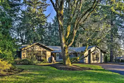 Image de Spacious Hillsboro Home ~ 18 Mi to Portland!