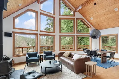 Image de A-frame at Goss Lake