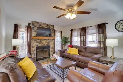 Image de 13 Mi to Nat'l Park: Shenandoah Valley Home!