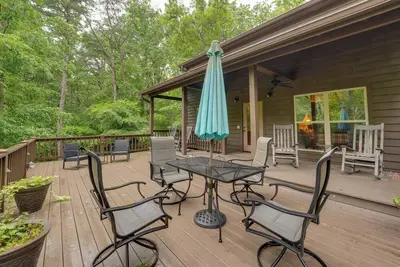 Image de 'TreeTop Retreat' Mentone Escape w/ Hot Tub