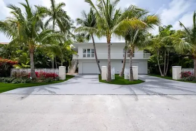 Image de Spacious 4-bedroom canal home in Islamorada, perfect for families or groups.