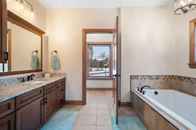 Image de Condo at Hidden Valley - New Construction