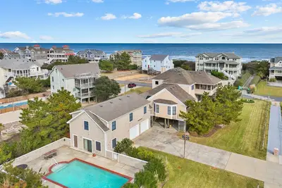 Image de 1363 - Enchantment by the Sea, 6-bed 6. 5-bath semi-oceanfront in Corolla, private pool, game room