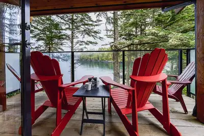 Image de Private Hot Tub - Covered ⎮ Oceanfront Cabin With Stunning Views! ⎮Sea Glass