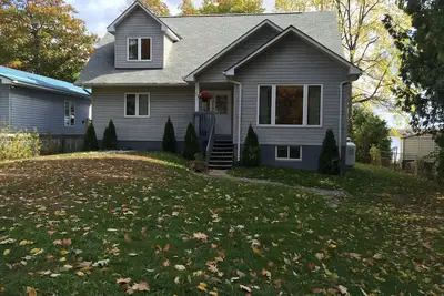 Image de Full equiped lakeside house