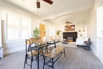 Image de Cozy & Spacious, The Calway Inn