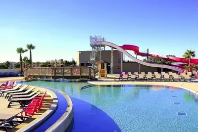 Mobil-home à Sérignan avec une superbe piscine