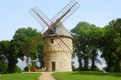 Image de Logement insolite, joli moulin Ă vent, Gommenech