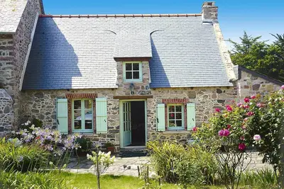 Image de Penty breton au calme près de la côte, Plurien