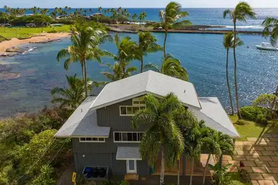 Image de Kauai Bay House – Oceanfront w/ A/C & Pbac