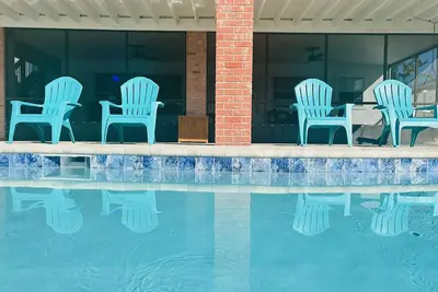 Image de Waterfront Home with Heated Pool+Game Room