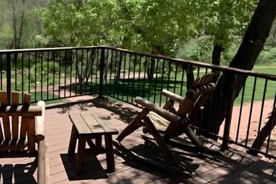 Image de Kohls Ranch Studio · Arizona forest escape! Studio Suite.