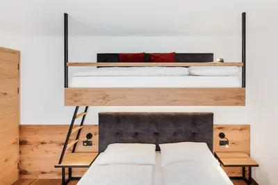 Image de Modern-traditional apartment with private terrace