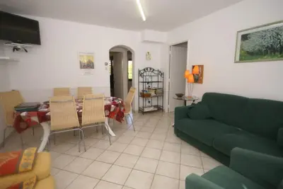 Image de Maison de vacances près de la forêt