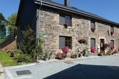 Image de Maison de vacances א Nimbermont avec jardin