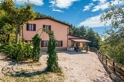 Ferme à Apecchio avec plage en bord de mer