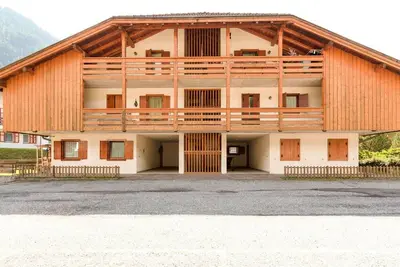 Chalet spacieux avec jardin près des pistes dans le Tyrol