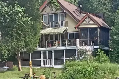 Image de Greennest is an Environmentally Friendly  Waterfront home close to Annapolis