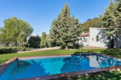 Image de Gîte moderne à La Joya avec piscine privée