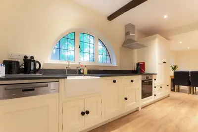 Image de 2 bedroom accommodation in Ockham, near Guildford