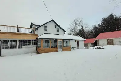 Image de Relaxing Retreat on a Sprawling Estate