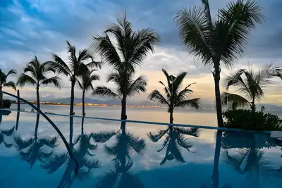 Image de Beautiful Beach front Condo with pool and Espectacular ocean views