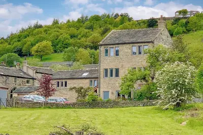 Image de 5 chambres à coucher à Slaithwaite, near Huddersfield