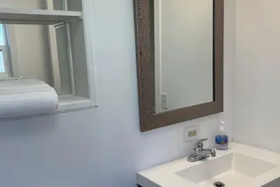 Image de Small House in the middle of pine trees close to a Golf Course