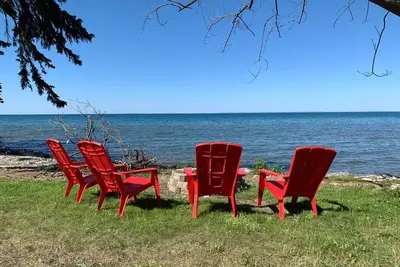 Image de Little Cottage on the water