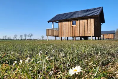 Image de Lodge près des Prairies Néerlandaises avec Véranda