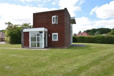 Image de Maison de vacances א Zeewolde avec piscine