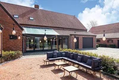 Image de Belle maison de vacances à Merksplas avec jardin