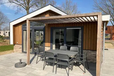 Image de Chalet familial confortable avec jardin