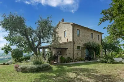 Image de Manoir à Vallefoglia avec Piscine et Panorama