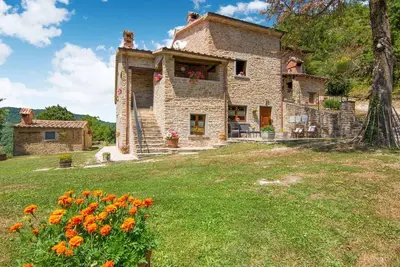 Maison de vacances א Cittא di Castello avec jardin