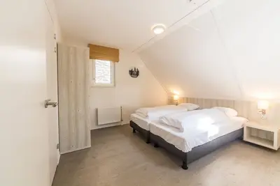 Image de Sauna, jardin et piscine intérieure