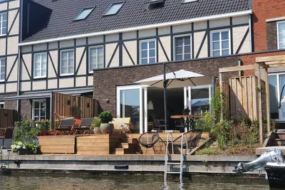 Image de Maison familiale idéale au bord de l'eau