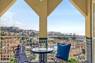 Image de Appartement face à la plage avec piscine à Rincón de la Victoria